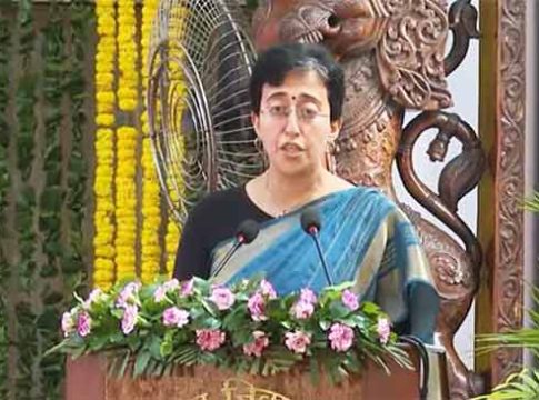 आतिशींनी घेतली मुख्यमंत्रीपदाची शपथ