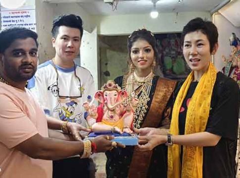 Ganeshotsav 2024 : परदेशी पाहुण्यांना पेणच्या गणेश मूर्तीचे आकर्षण