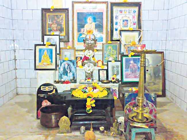 आनंदनाथ महाराज स्थापित श्री स्वामी समर्थ मठ