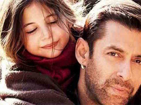 बजरंगी भाईजानची मुन्नी आता कशी दिसते पाहा, किती बदललीये ती