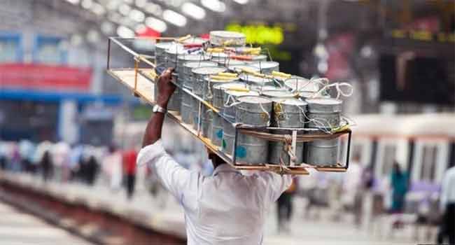 कार्यालयीन वेळेमुळे पुरवठा साखळी विस्कळीत होईल, मुंबईतील डबेवाल्यांकडून भीती व्यक्त