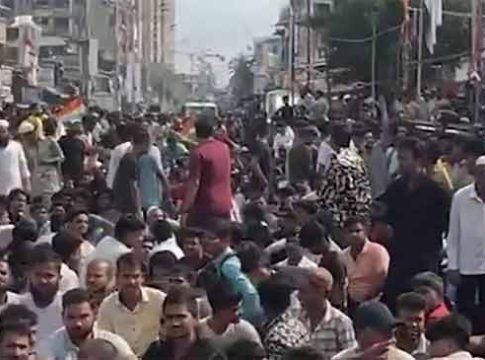 Dharavi News : धारावीत तणावपूर्ण वातावरण! शेकडो नागरिक उतरले रस्त्यावर