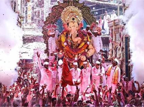Lalbaugcha Raja Visarjan : पुढच्या वर्षी लवकर या! २३ तासांच्या मिरवणुकीनंतर लालबागच्या राजाला भाविकांचा निरोप