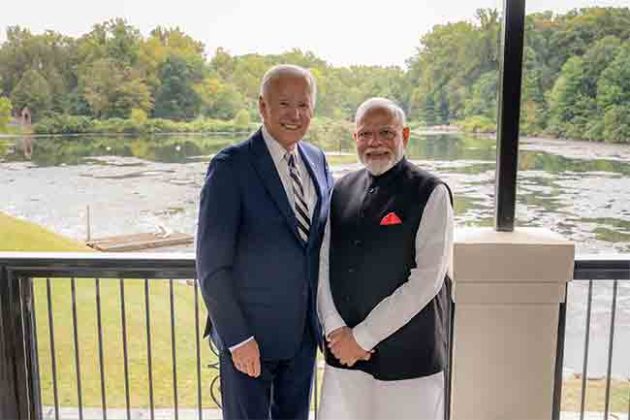 गळाभेट घेतली, हात पकडून चालले, पंतप्रधान मोदींचे जो बायडेन यांनी केले स्वागत