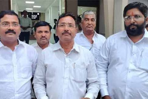 Solapur News : सोलापुरातील कॉन्ट्रॅक्टर करणार काम बंद आंदोलन!