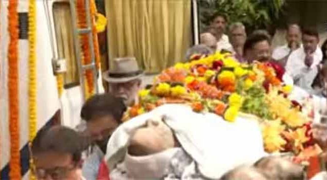 अभिनेते अतुल परचुरे अनंतात विलीन; मराठी सिनेसृष्टीतील कलाकारांनी साश्रूनयनांनी दिला निरोप