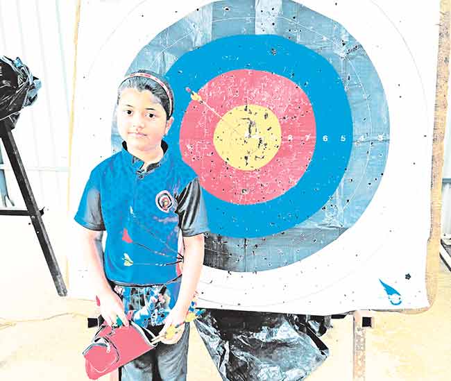 Thane News : ठाणे जिल्हा क्रीडा महोत्सवात हर्षिताला पहिले स्थान!
