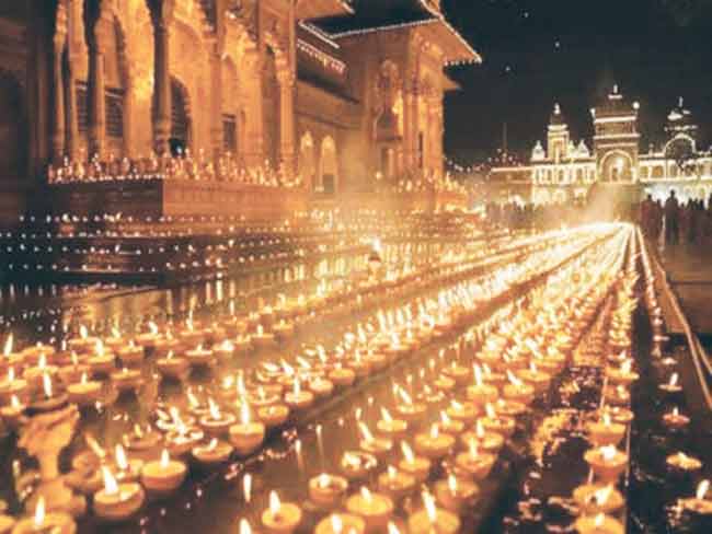 तब्बल २८ लाख दिव्यांनी उजळली ‘अयोध्यानगरी’