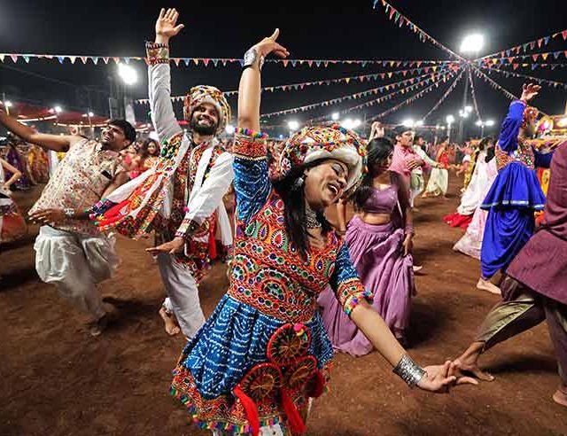 VHP - गरबा कार्यक्रमात फक्त हिंदूंना प्रवेश द्या