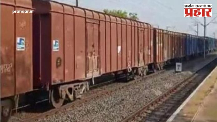 पश्चिम रेल्वेच्या केळवे रोड स्थानकाजवळ मालगाडीचे इंजिन फेल; वाहतूक विस्कळीत!