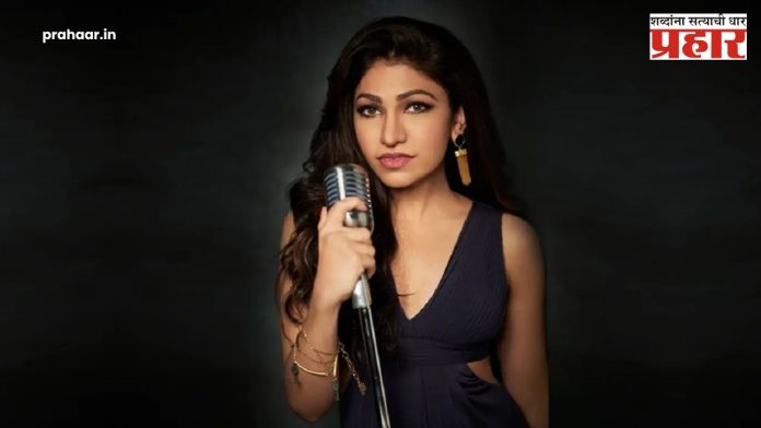 Singer Accident Video : शुटींगदरम्यान अख्खा सेट गायिकेच्या अंगावर कोसळला, नेमकं काय घडलं ? पाहा VIDEO