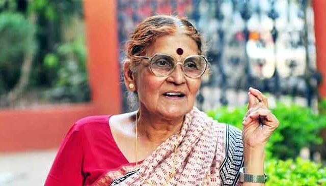 लोकसाहित्याच्या लेखिकेचा गौरव...