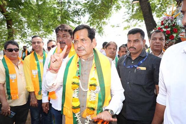 भाजपाच्या २६ उमेदवारांचे अर्ज दाखल