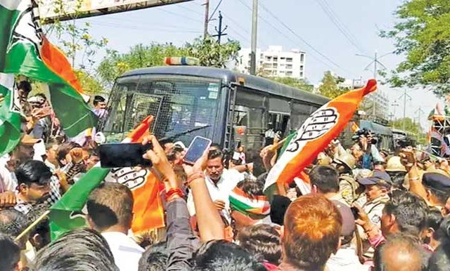 काँग्रेसची फरफट नि पक्षात असंतोष...