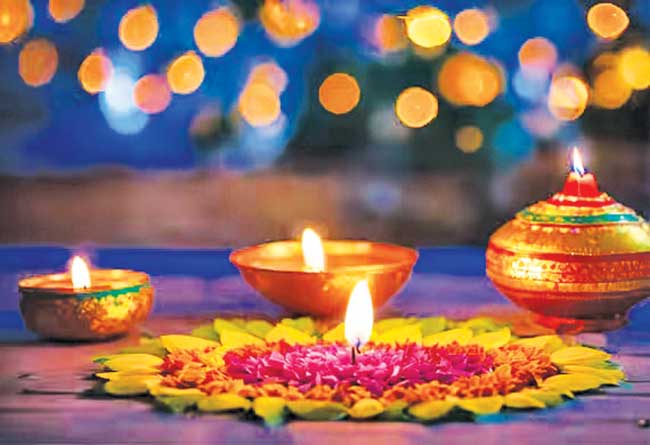 दिवाळीत दुःखी राहायचं की सुखी तुम्हीच ठरवा…