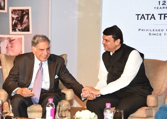 टाटांच्या निधनाने दातृत्त्वाचा मानबिंदू हरपला- फडणवीस