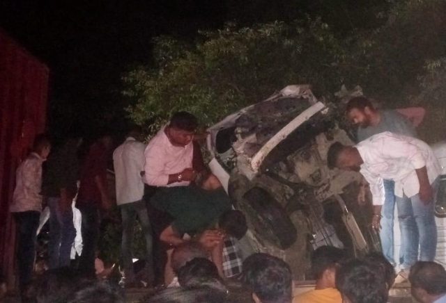 Kasara Accident : नाशिक मुंबई महामार्गावर अपघात; अनियंत्रित कंटेनरच्या धडकेत चार वाहने चक्काचूर