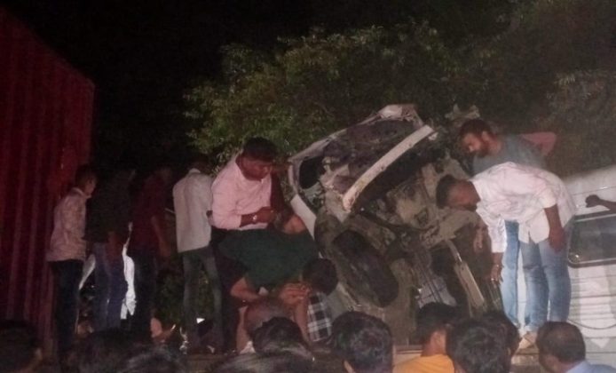 Kasara Accident : नाशिक मुंबई महामार्गावर अपघात; अनियंत्रित कंटेनरच्या धडकेत चार वाहने चक्काचूर