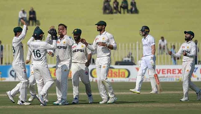PAK vs ENG : पाकिस्तानचा इंग्लंडवर नऊ विकेटसने दणदणीत विजय!