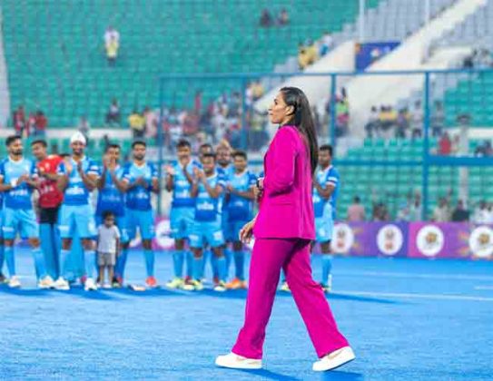 रिटायर होताच रडायला लागली ही भारतीय खेळाडू, मिळाला सचिन-धोनीसारखा सन्मान