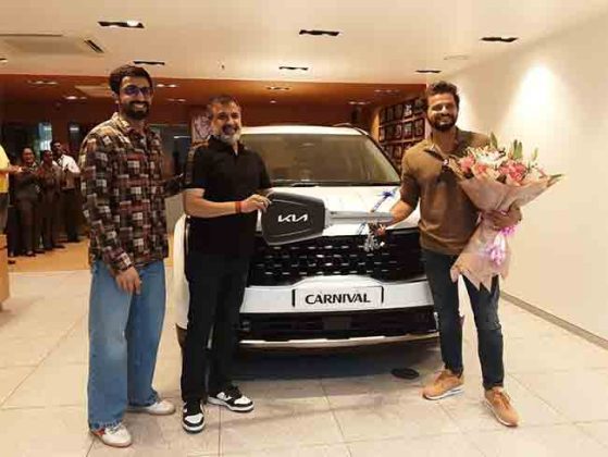 सुरेश रैनाने खरेदी केली नवी Kia Carnival, किंमत आहे इतकी की...