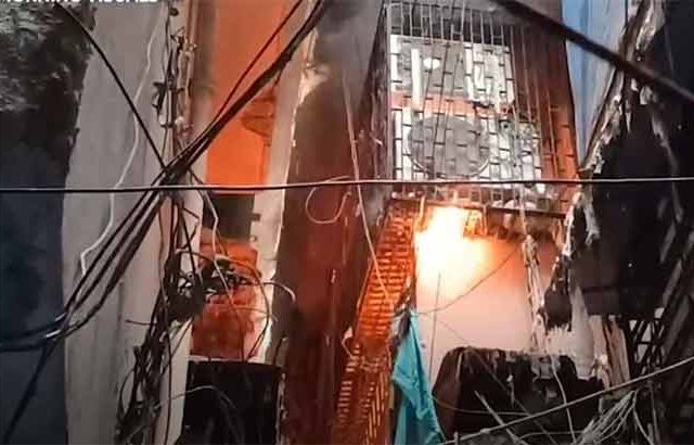 Ulhasnagar Fire : उल्हासनगरमध्ये कपड्यांच्या दुकानाला भीषण आग!