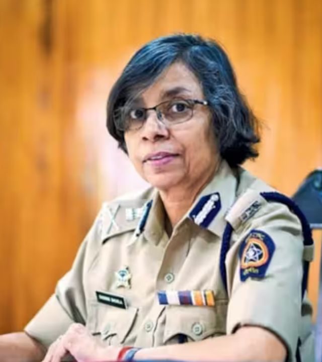 मोठी बातमी : राज्याच्या पोलीस महासंचालक रश्मी शुक्ला यांची बदली; निवडणूक आयोगाने...