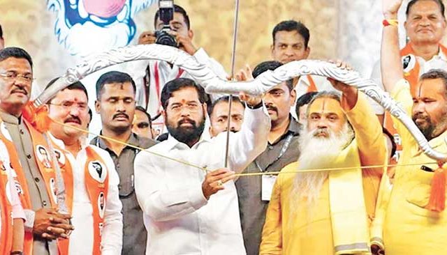 आवाज कुणाचा?