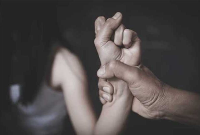 Dombivli Girl Abused Case : पित्याच्या कुशीतही 'ती' असुरक्षितच!