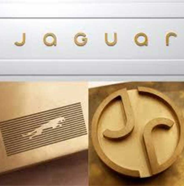 Jaguar Logo: जॅग्वार कंपनीच्या नव्या लोगोवर नेटकरी नाराज