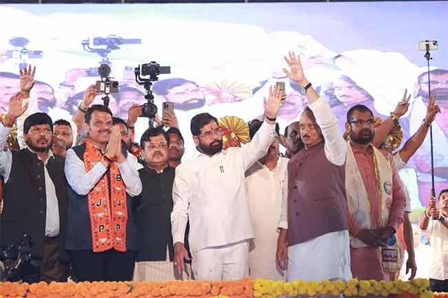 CM Eknath Shinde : महायुतीने जाहीर केली गेमचेंजर वचने!