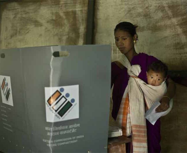मतदान केंद्रांच्या ठिकाणी असणार पाळणाघर