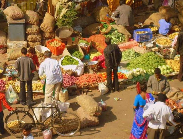 APMC: एपीएमसीमध्ये मृत्यूची टांगती तलवार