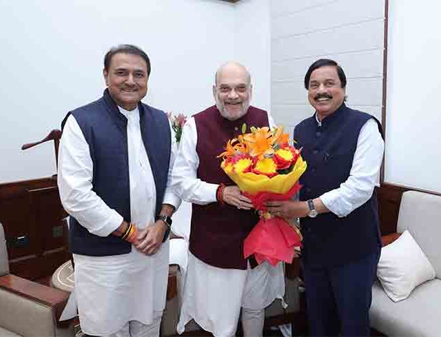 राष्ट्रवादीचे नेते पंतप्रधान मोदी, अमित शहांच्या भेटीला