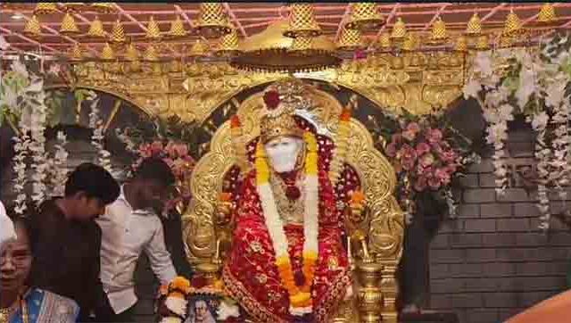 ढोल ताशांच्या गजरात साई बाबांच्या मिरवणुकीची पेण शहरात परिक्रमा