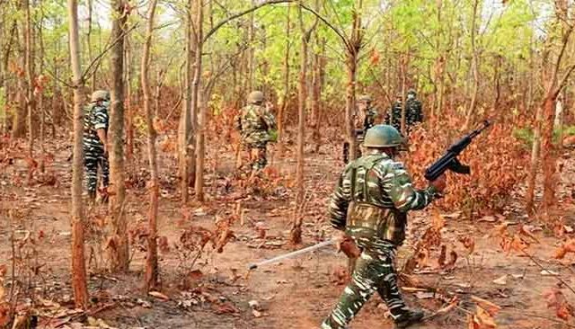 Chhattisgarh Encounter : छत्तीसगडमध्ये चकमक सुरुच! आतापर्यंत ५ नक्षलवाद्यांचा खात्मा