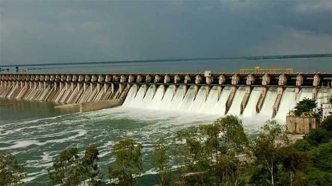 उजनी धरणाचे दरवाजे आता ३ महिने राहणार बंद !