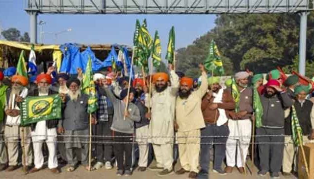 Farmers Protest : शेतकऱ्यांचा पुन्हा दिल्ली चलो एल्गार! शंभू सीमेवरून १०१ शेतकरी कूच करणार