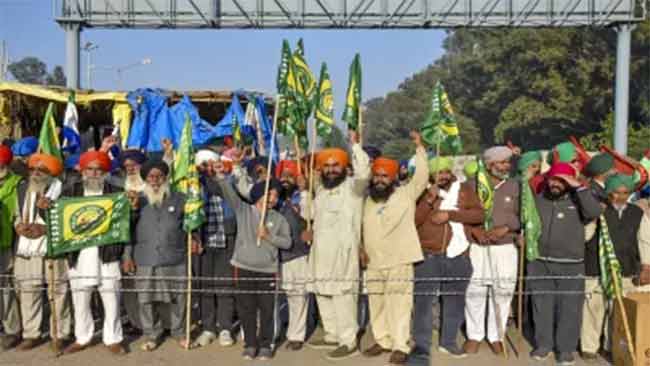 Farmers Protest : शेतकऱ्यांचा पुन्हा दिल्ली चलो एल्गार! शंभू सीमेवरून १०१ शेतकरी कूच करणार