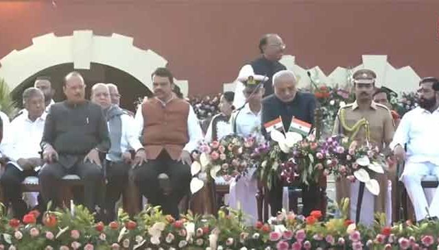 Maharashtra Cabinet Expansion : मी शपथ घेतो की.... मंत्रिमंडळाच्या शपथविधीला सुरूवात