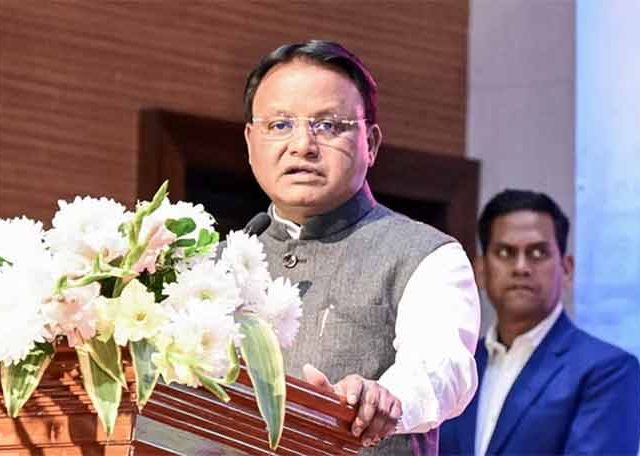 मुख्यमंत्रीच ठरले चिटफंड घोटाळ्याचे बळी!