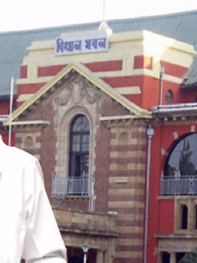 Eknath Shinde : 'अंबादास तुम लढो,मैं खोके लेके घर जाता हूँ असा कारभार सुरु'