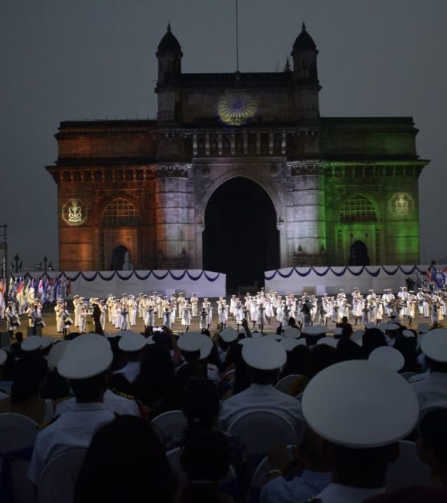 Navy Day : नौसेना दिनानिमित्त राज्यपालांच्या उपस्थितीत बिटिंग रिट्रीट समारोह संपन्न