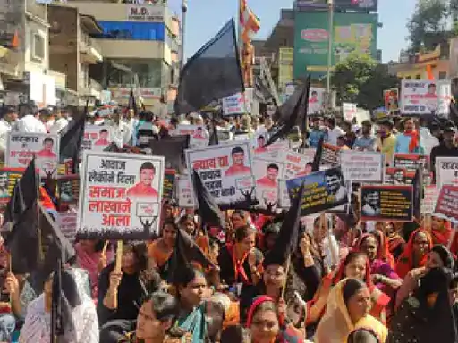 सरपंचाची निर्घृण हत्या; मुख्य आरोपी अद्याप फरारच; बीडमध्ये संताप अन् असंतोष