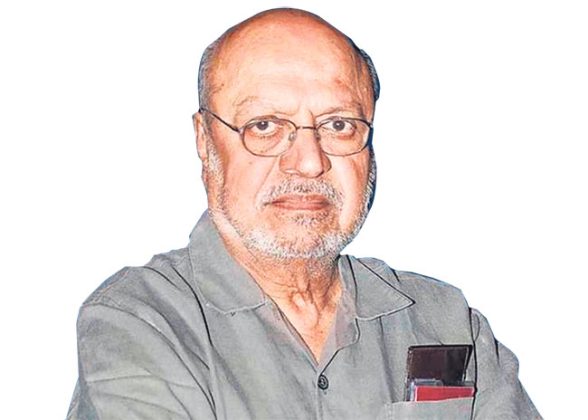 वेगळ्या वाटेवरचा प्रवासी...