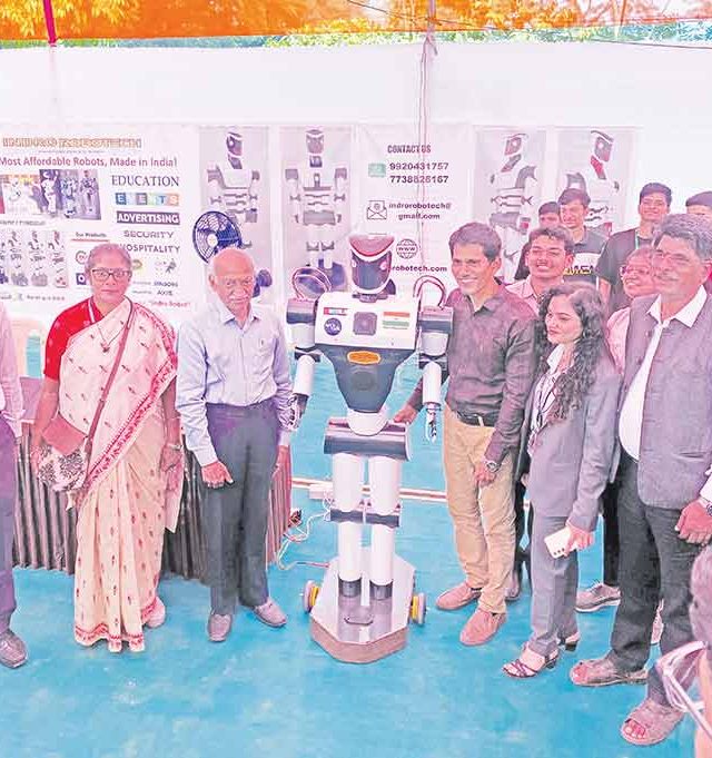 VJTI College : तंत्रज्ञानाचा अनोखा उत्सव : टेक्नोव्हान्झा २०२४