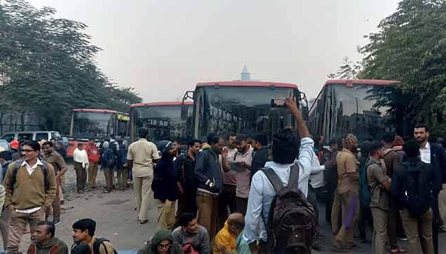 TMT Bus Drivers Strike : प्रवाशांचे हाल! ठाण्यातील टीएमटी बसची चाके थांबली
