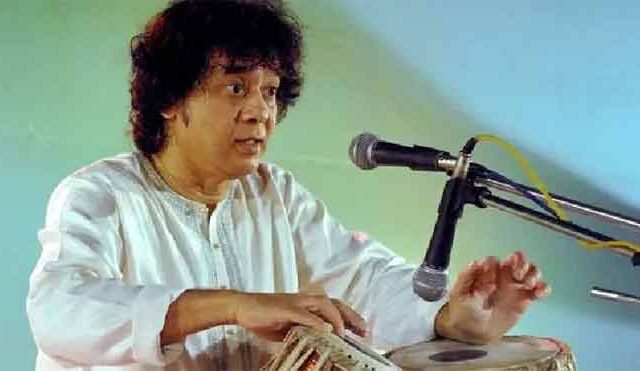 Zakir Hussain : तबल्याचा ताल हरपला! झाकीर हुसेन यांना मुख्यमंत्री देवेंद्र फडणवीस यांची श्रद्धांजली