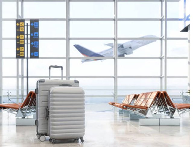 Flight Luggage Rules : हवाई प्रवाशांनो लक्ष द्या! विमानातील सामानाचे नियमावली बदलली