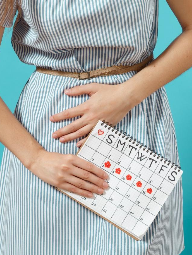 Menstrual Cycle : मासिक पाळी रेग्युलर येत नाहीत? या ८ ड्रिंक्सचं सेवन करा पिरियड्स रेग्युलर येईल.